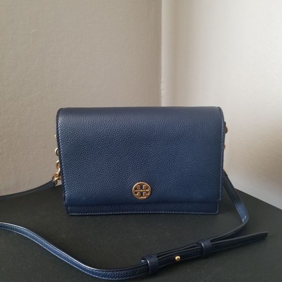 Tory Burch Handbags - Tory Burch Leather Crossbody